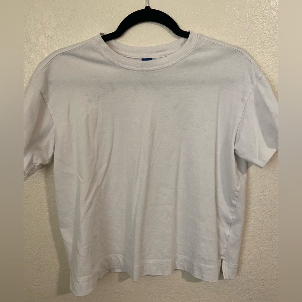 Old Navy White Short Sleeve Crewneck Tee